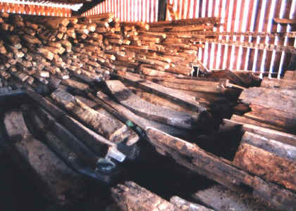 Oakbeams4a.jpg (234201 bytes)